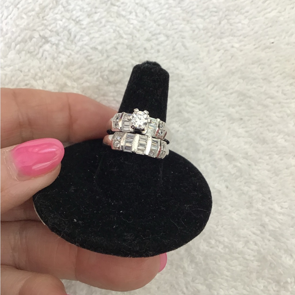 Elegant Silver Women's Ring Set